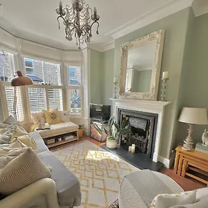 - 66 Scott Street Holiday home